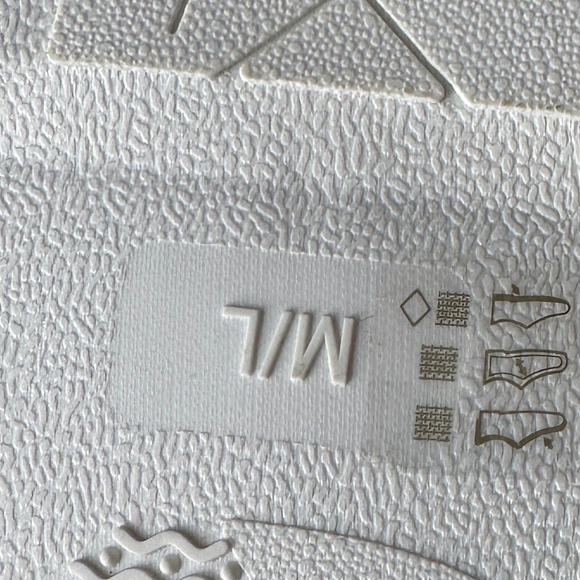 Chinese Laundry Faux Fur Slippers Size Medium Large Brand New - Picture 4 of 5